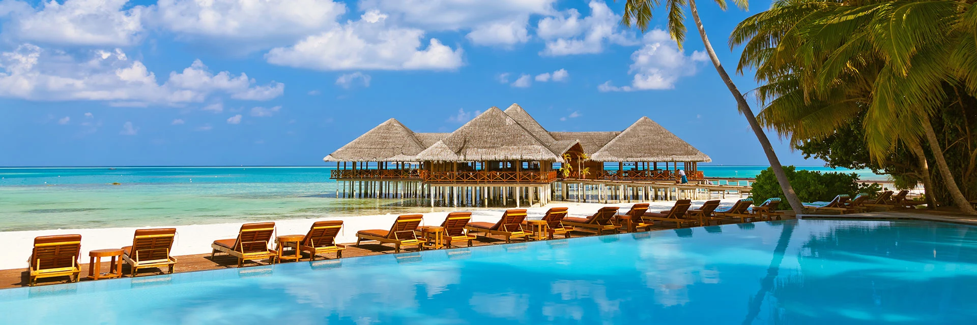 Enjoy the Exotic stay in Abu Dhabi 5* & Maldives – All inclusive