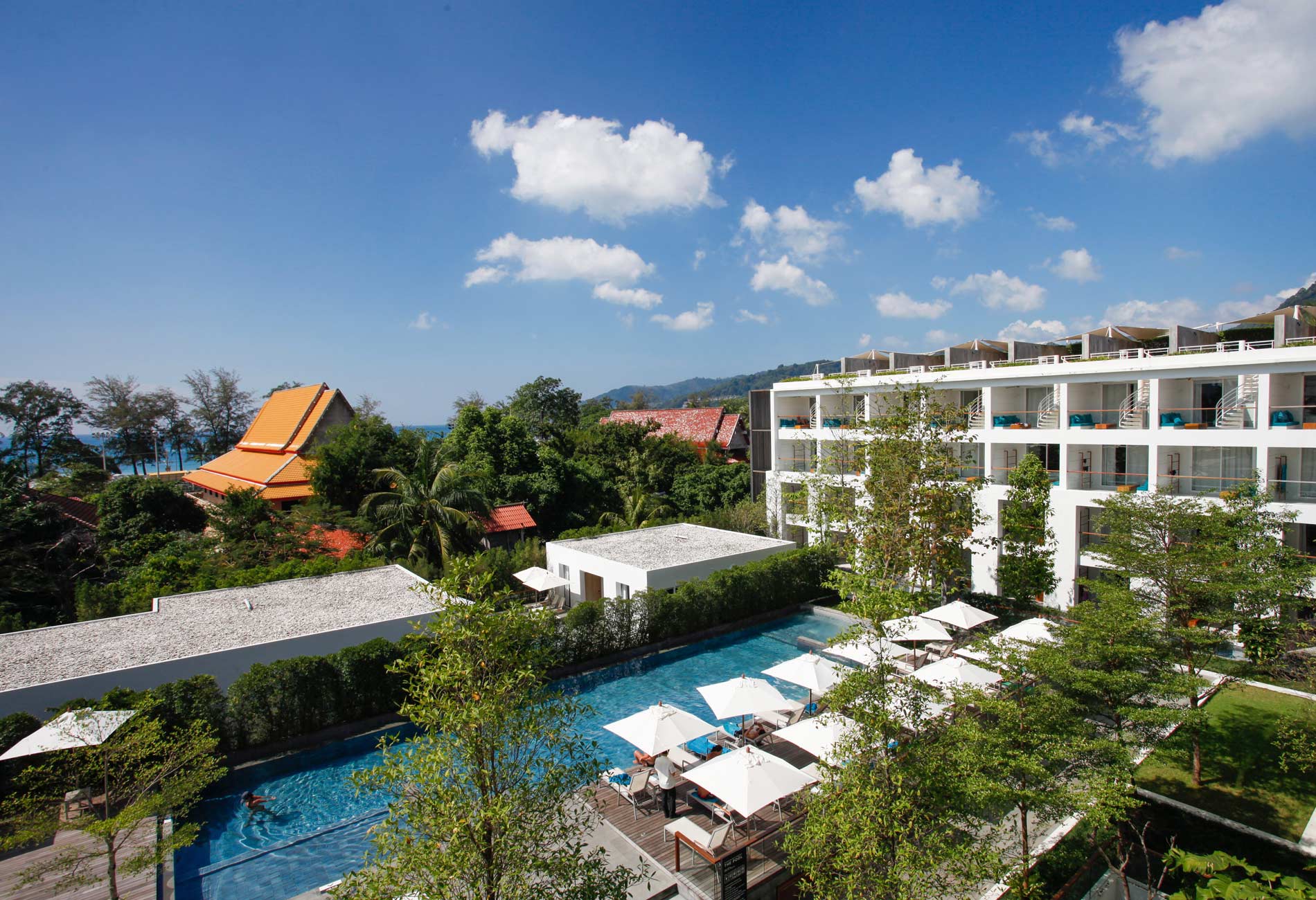 10 Nights Holiday at Phuket, Dubai & Phi Phi  with Breakfast